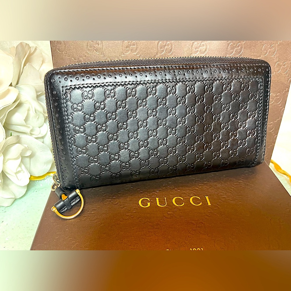 Gucci Micro Guccissima Leather Zippy Wallet